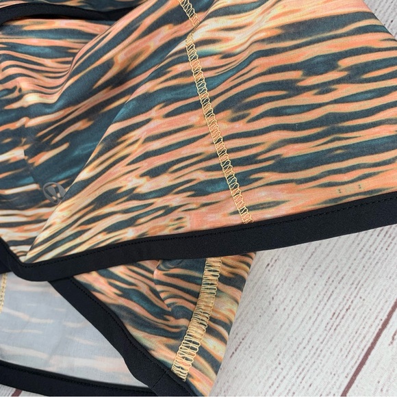 Lululemon speed up shorts 8 - Picture 8 of 14